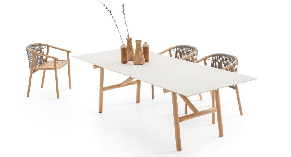 Isamu Table